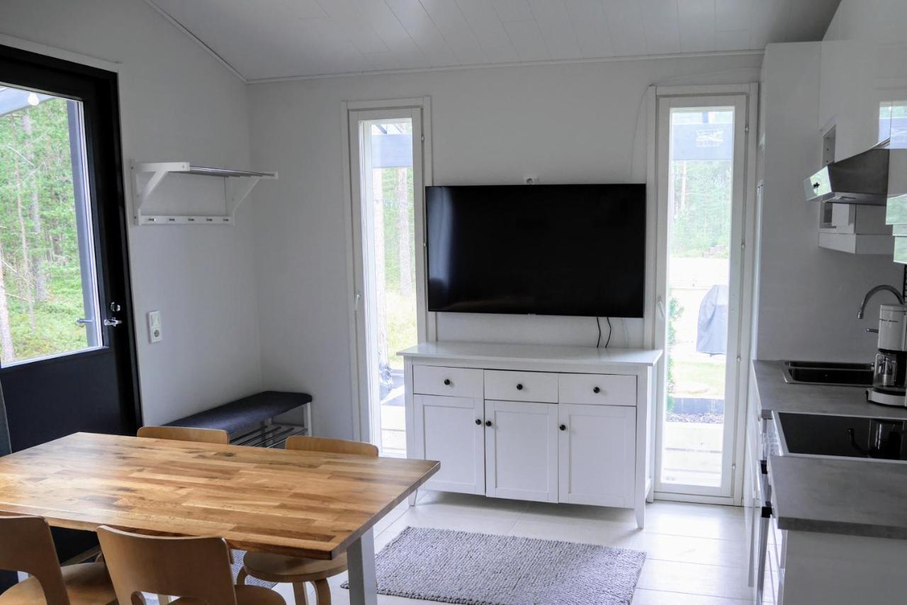 Cozy 4 Person Guesthouse On Quiet Residential Area Oulu Esterno foto